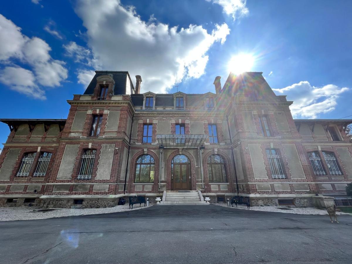 Chateau De Crenille Chaumes-en-Brie Kültér fotó