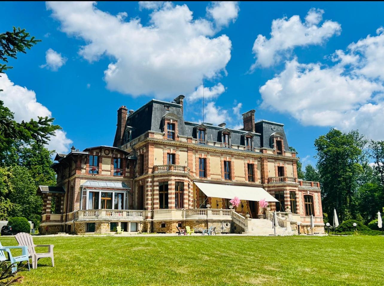 Chateau De Crenille Chaumes-en-Brie Kültér fotó